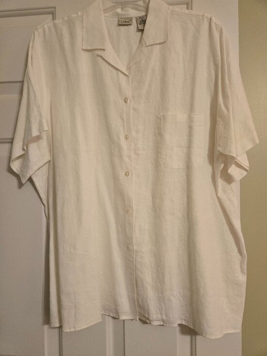 L.L. Bean Tops - LL Bean short sleeve linen shirt 2X